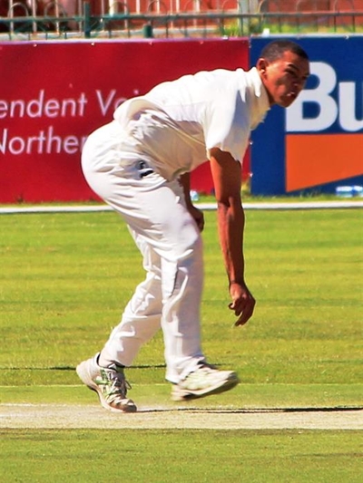 Rain halts club cricket